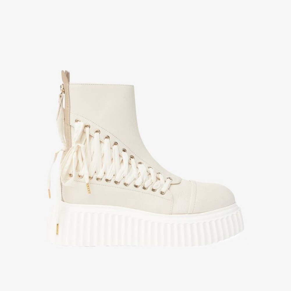 NWT made in italy AGL cream Ankle Booties with Platform Sole